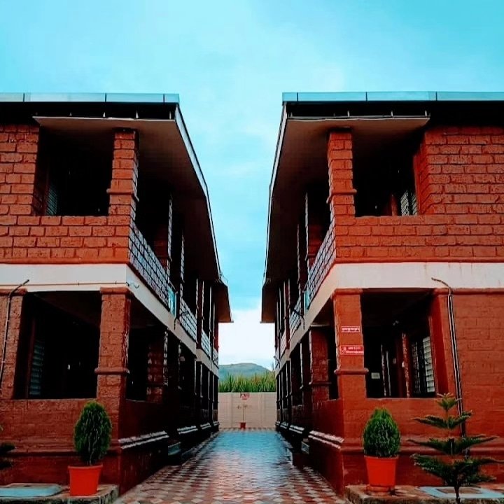 HR Resort Hotel Karad